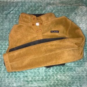 Boys Columbia Pull Over Size XL